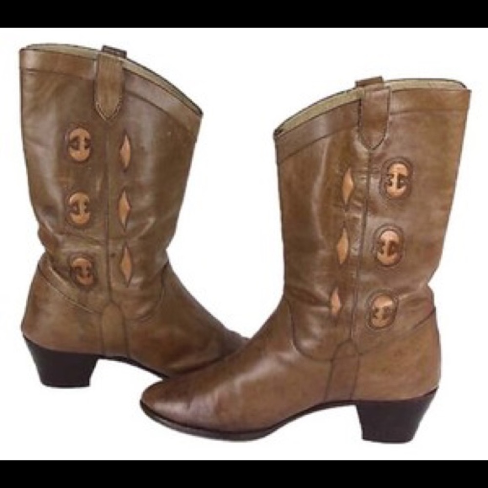 ISO Gucci western Cowboy vintage boots 37